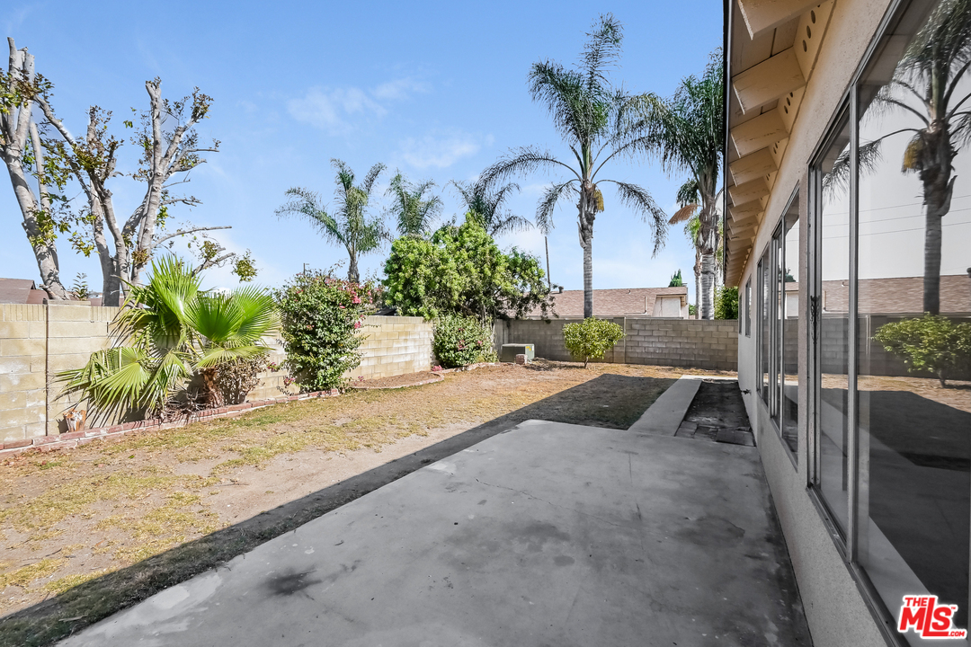 939 Erringer Road Simi Valley, CA 93065 - Photo 26 of 27