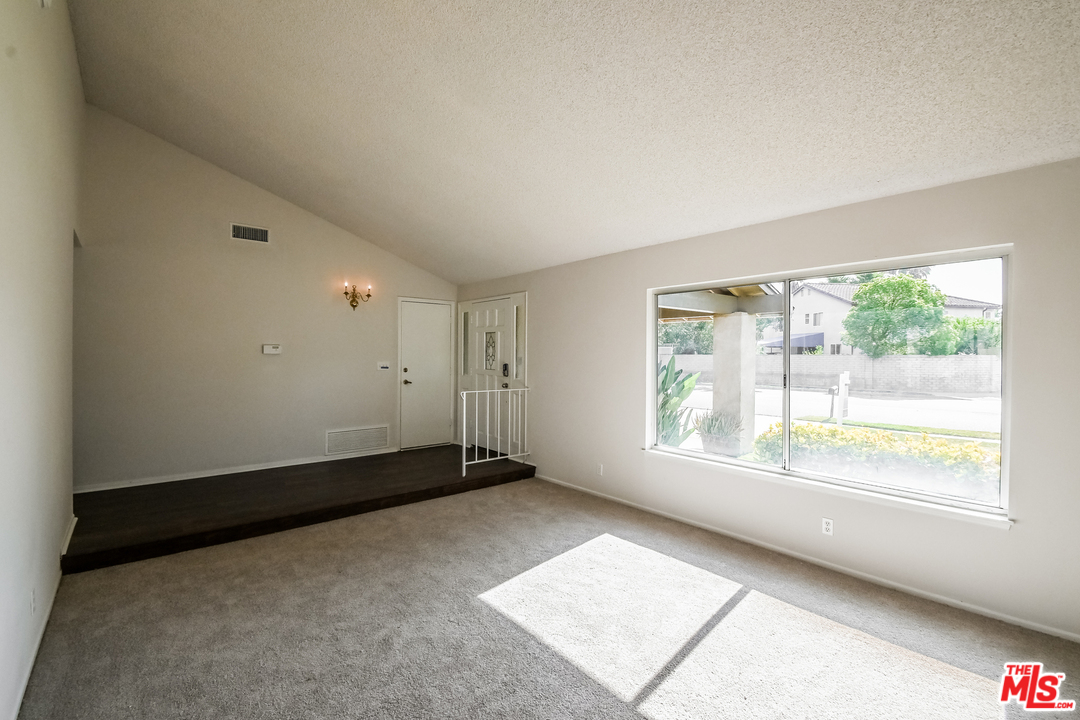 939 Erringer Road Simi Valley, CA 93065 - Photo 9 of 27