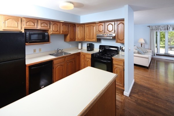 9 Harlow Road Marshfield, MA 02050 - Photo 5 of 21 Gallery Image 5