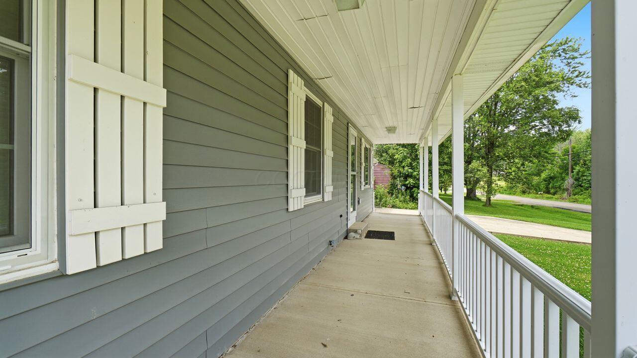 4432 White Road Centerburg, OH 43011 - Photo 7 of 37