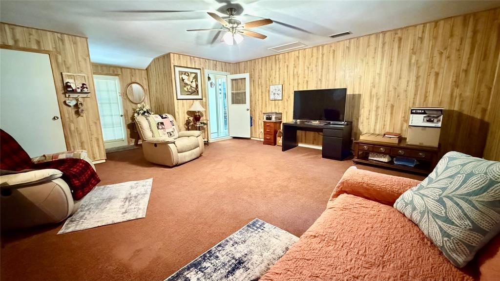 309 Glen Oaks Road Bonham, TX 75418 - Photo 6 of 23