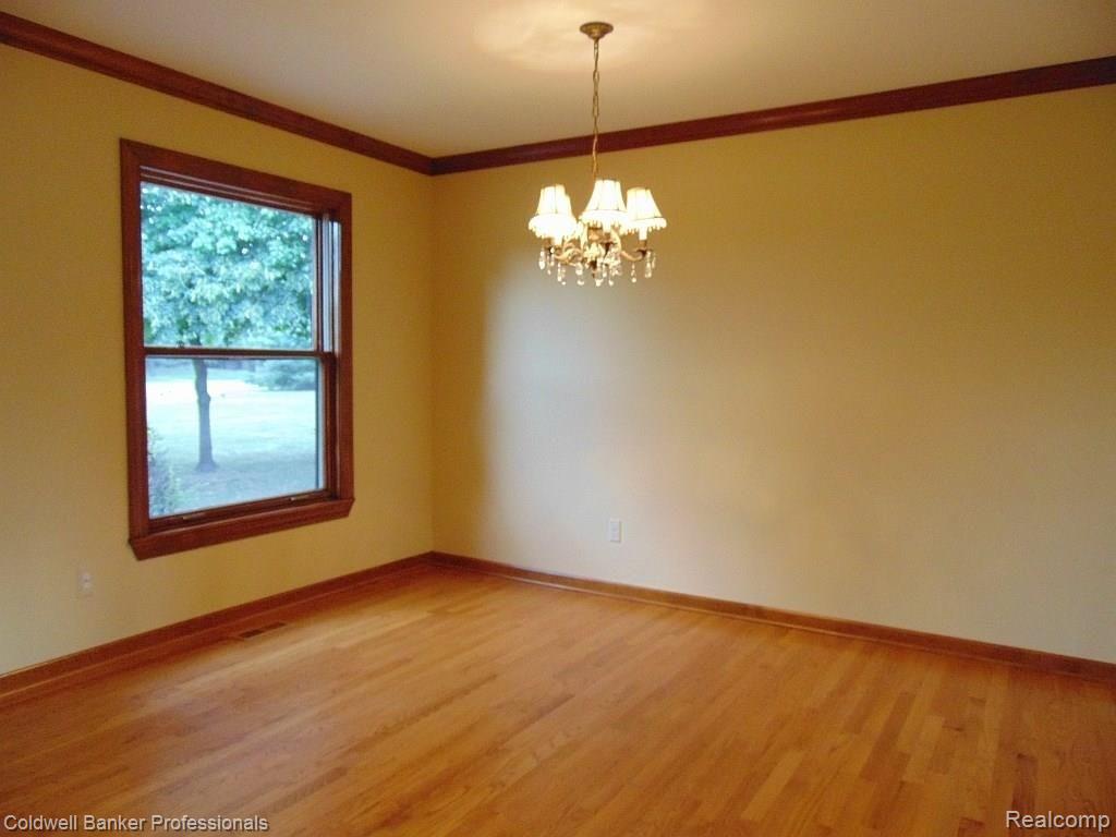 21237 Parklane Road Farmington Hills, MI 48335 - Photo 15 of 56