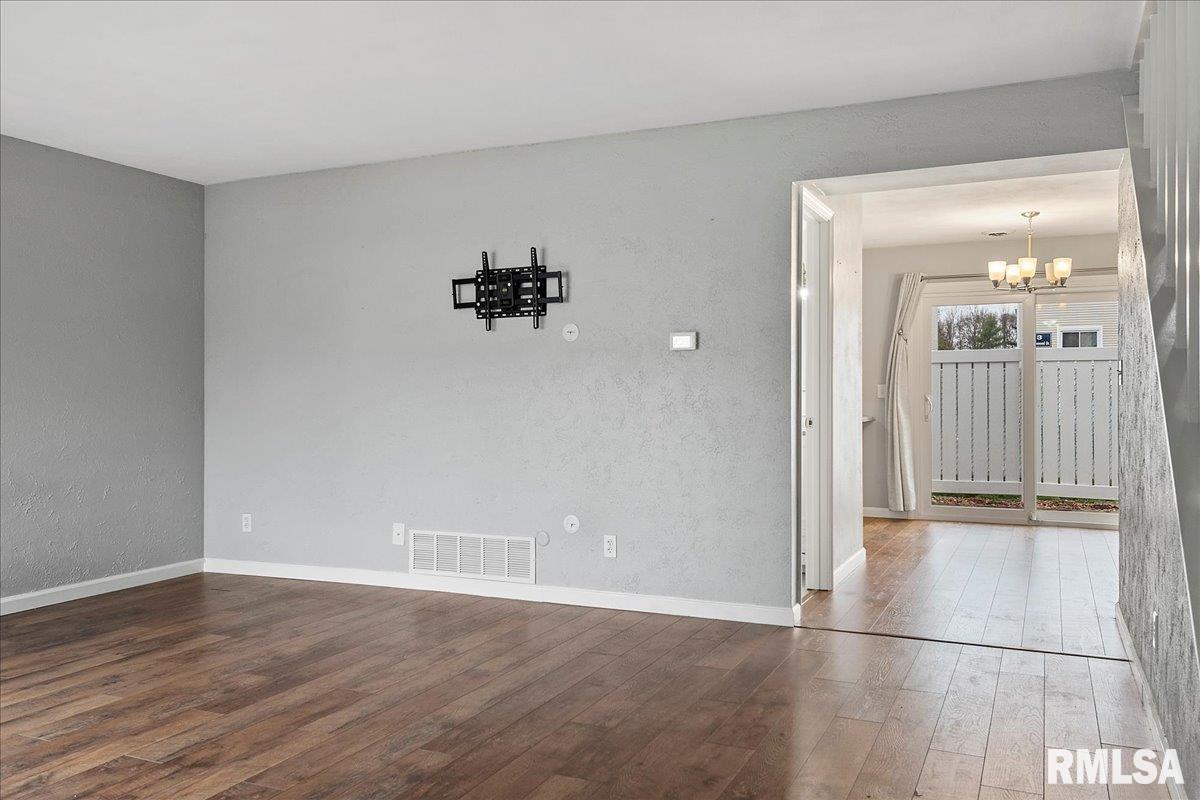 54 Brookside Place Springfield, IL 62704 - Photo 7 of 36 Gallery Image 7