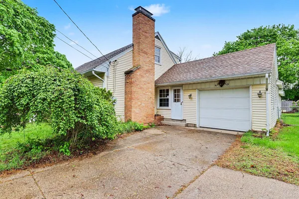$349,900 | 4463 Billmar Street Southwest, Grandville, MI 49418