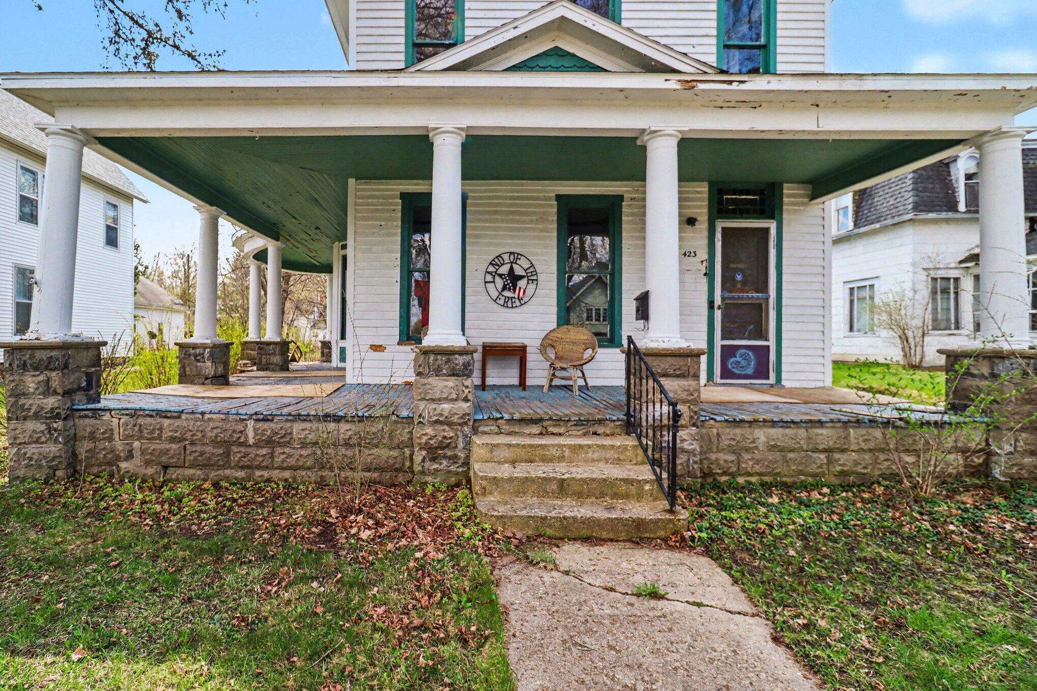 423 West Upton Avenue Reed City, MI 49677 - Photo 4 of 27 005_file_6942