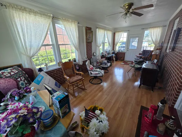 $274,900 | 233 West Carrollton Avenue, Salem, VA 24153