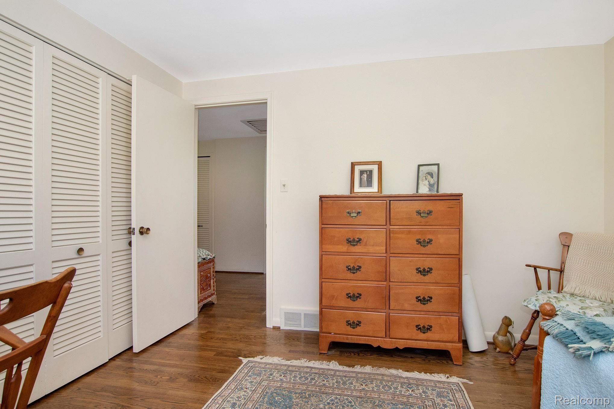 2411 Worcester Road West Bloomfield, MI 48323 - Photo 24 of 41 IMG_5908.jpg