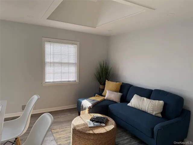 $2,850 | 1 East Main Street, Huntington, NY 11743