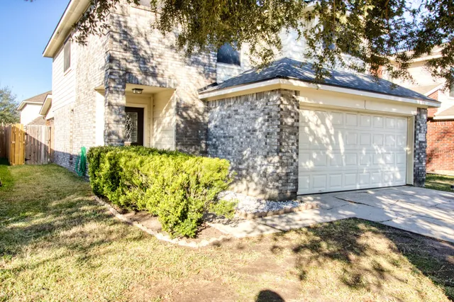 $255,000 | 9519 Garrett Pine Lane, Houston, TX 77044