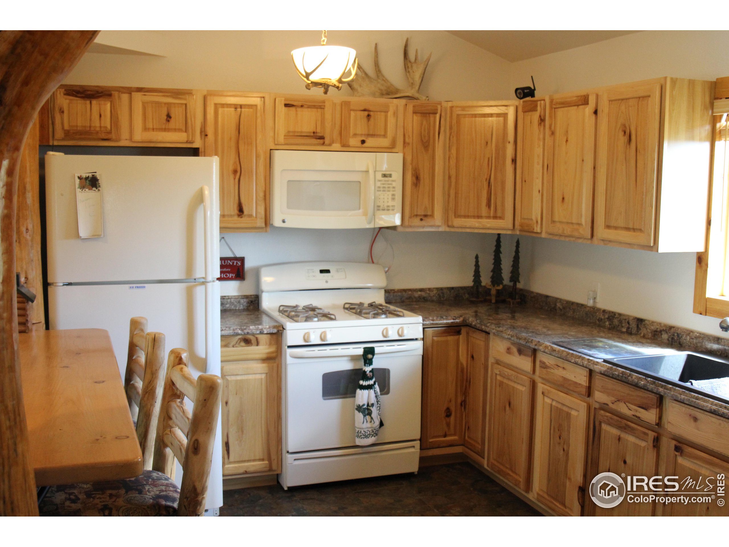 6026 County Road Cowdrey, CO 80434 - Photo 18 of 40