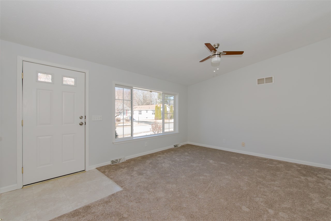 51 Fox Ridge Drive Berwick, ME 03901 - Photo 3 of 30 Gallery Image 3