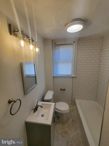 $1,125 | 599 Rosalie Street, Unit 2, Philadelphia, PA 19120