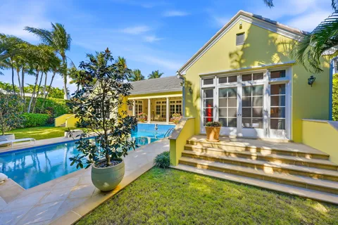 $13,500,000 | 240 Tangier Avenue, Palm Beach, FL 33480