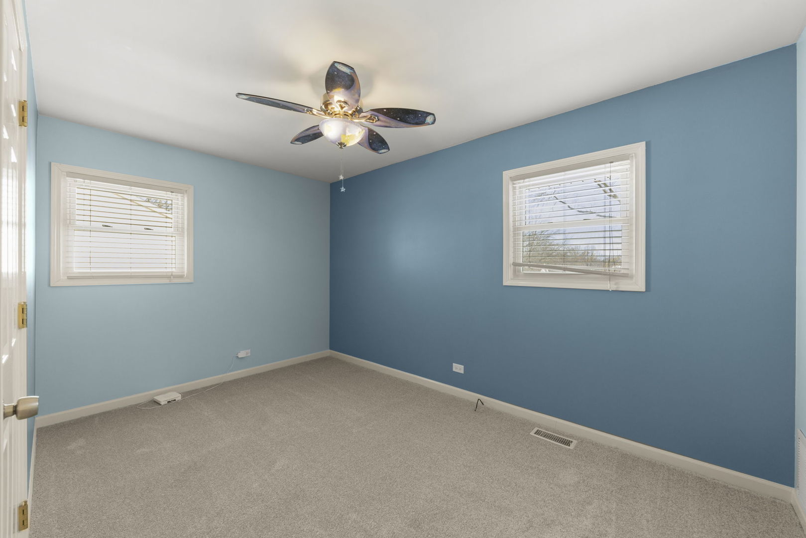 13 South Victoria Lane Streamwood, IL 60107 - Photo 10 of 31