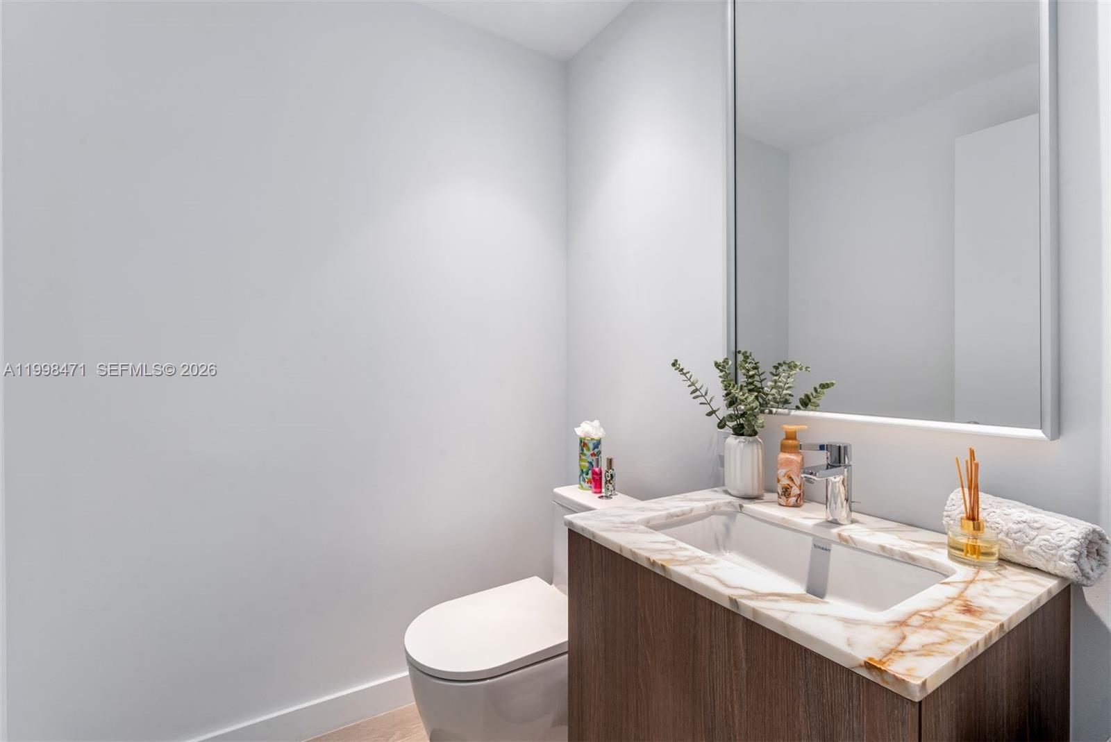 500 Alton Road, Unit 1802 Miami Beach, FL 33139 - Photo 12 of 37