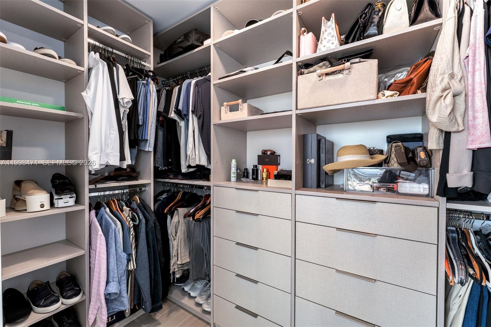 500 Alton Road, Unit 1802 Miami Beach, FL 33139 - Photo 16 of 37