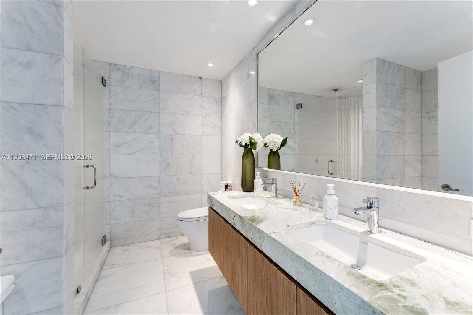 500 Alton Road, Unit 1802 Miami Beach, FL 33139 - Photo 17 of 37