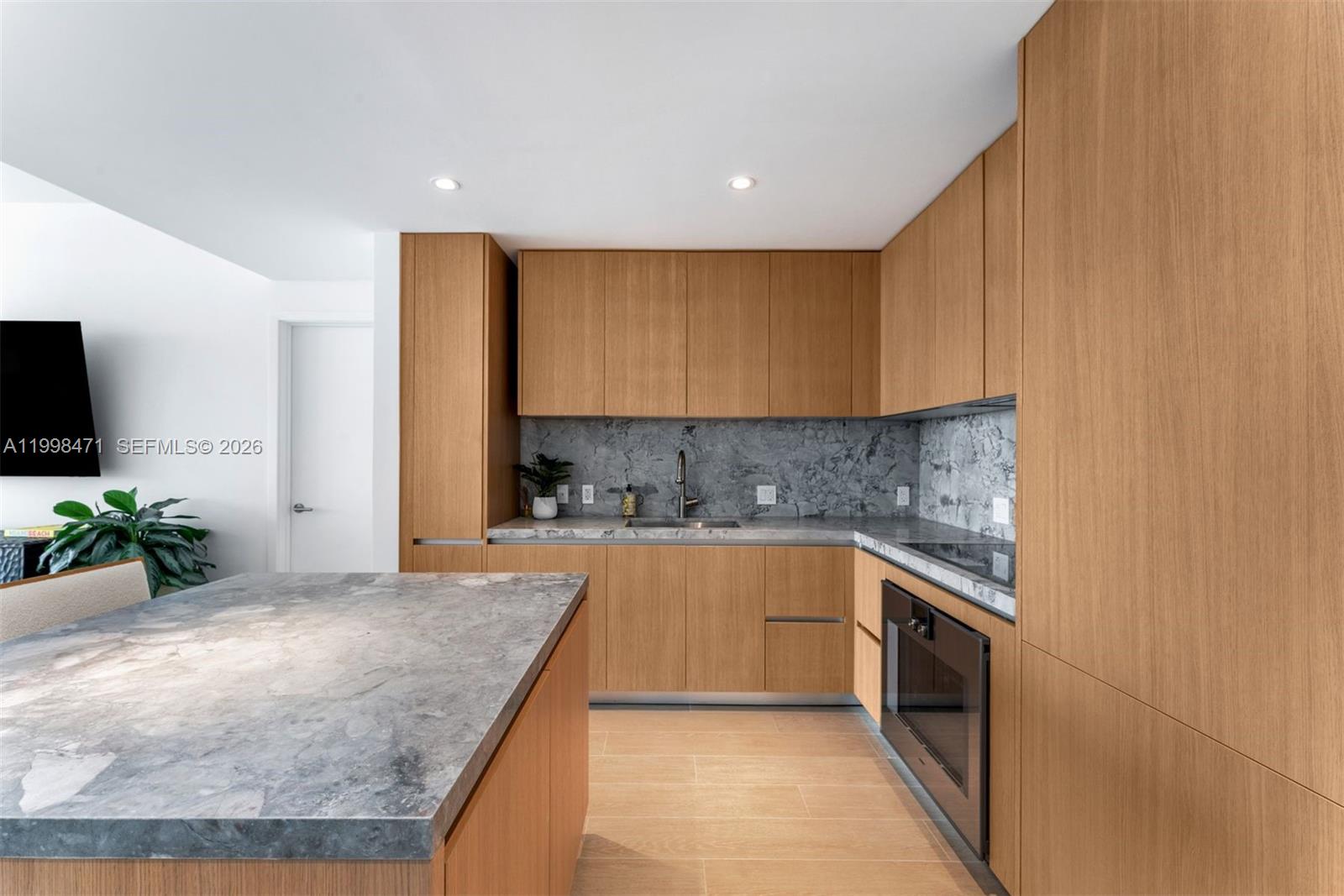 500 Alton Road, Unit 1802 Miami Beach, FL 33139 - Photo 6 of 37