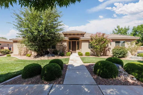 $650,000 | 4064 South 20 East, Washington, UT 84780