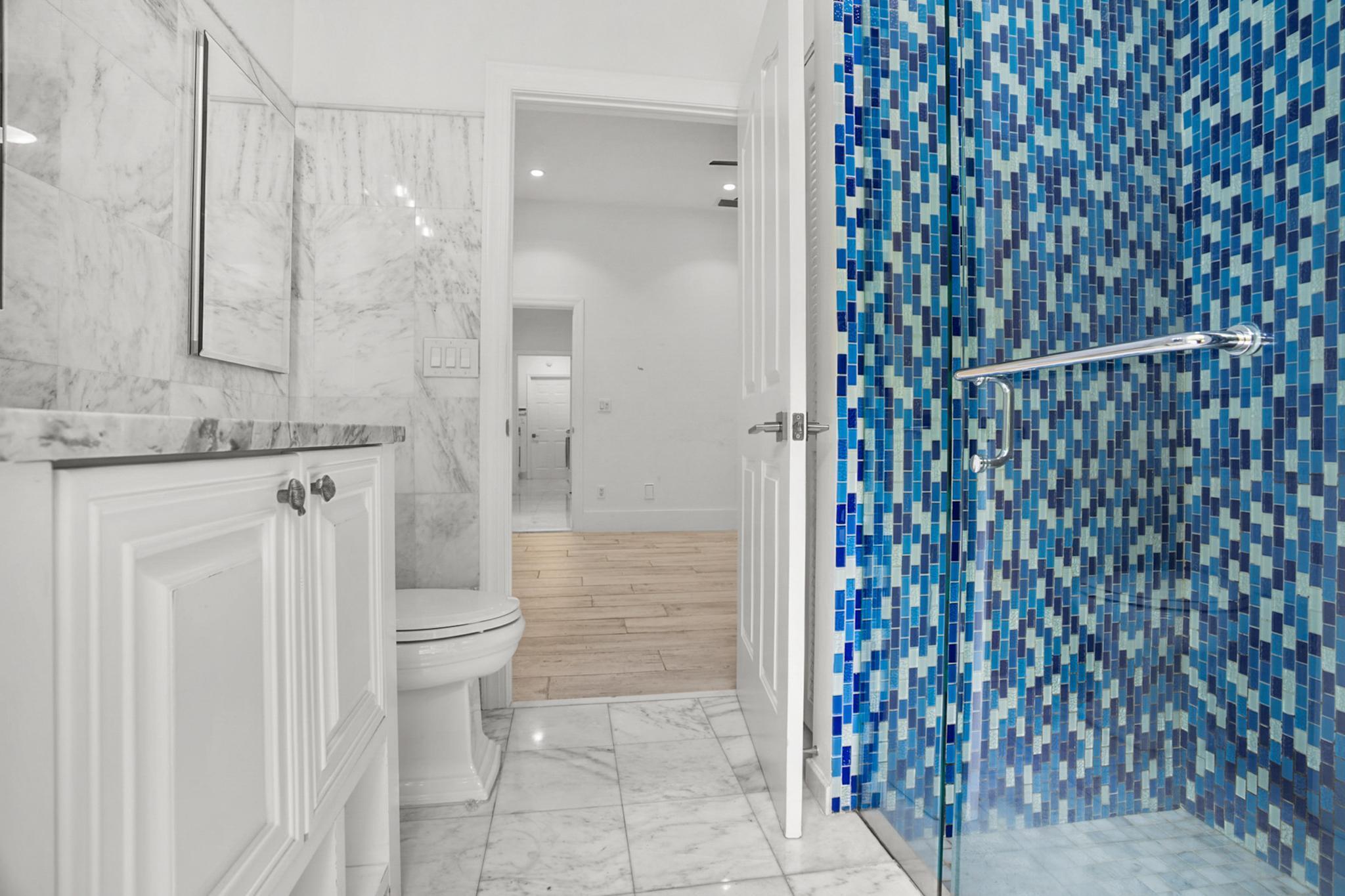 910 Parkside Circle North Boca Raton, FL 33486 - Photo 34 of 54 25_Bathroom