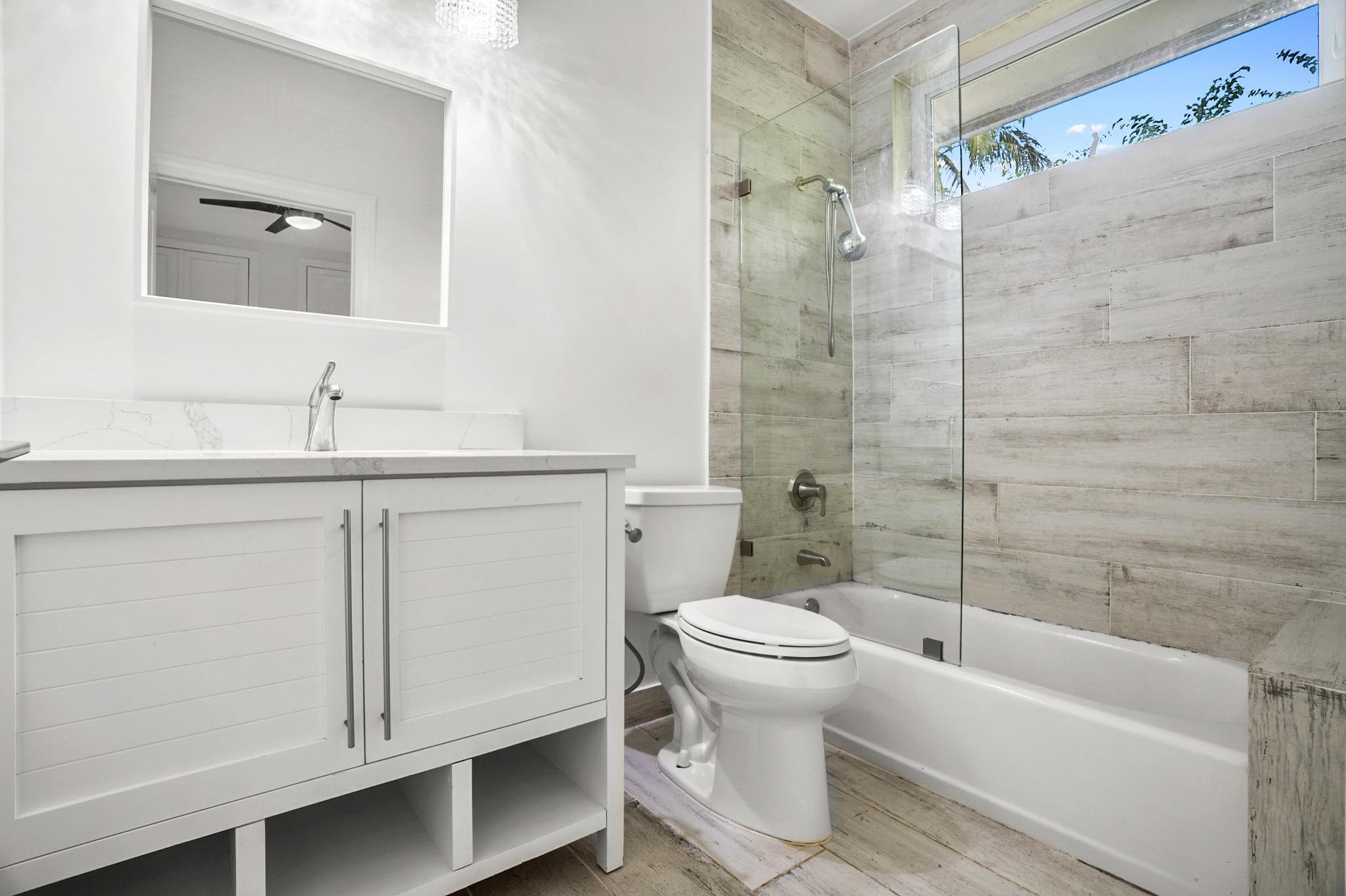 910 Parkside Circle North Boca Raton, FL 33486 - Photo 36 of 54 27_Bathroom