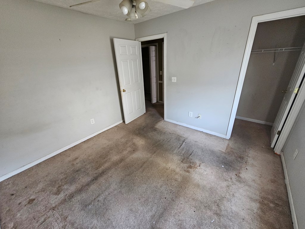65 Ryan Loop Phenix City, AL 36869 - Photo 15 of 18 an empty room with a bathroom