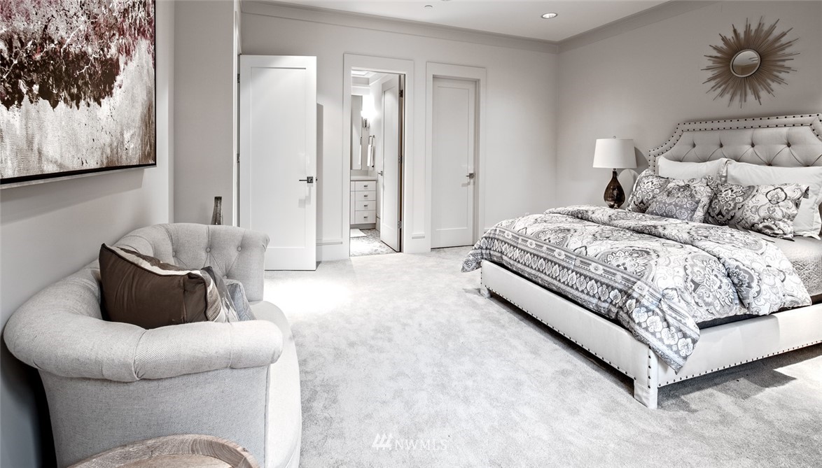 9026 Northeast 19th Street Clyde Hill, WA 98004 - Photo 19 of 25