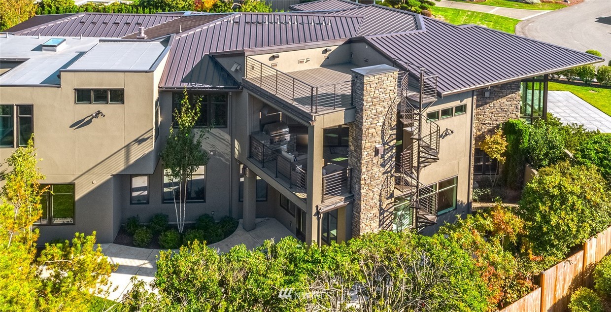 9026 Northeast 19th Street Clyde Hill, WA 98004 - Photo 23 of 25