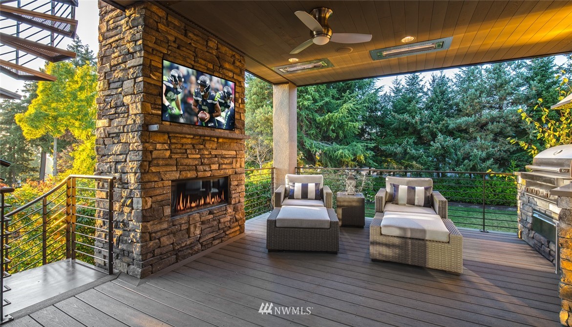 9026 Northeast 19th Street Clyde Hill, WA 98004 - Photo 10 of 25