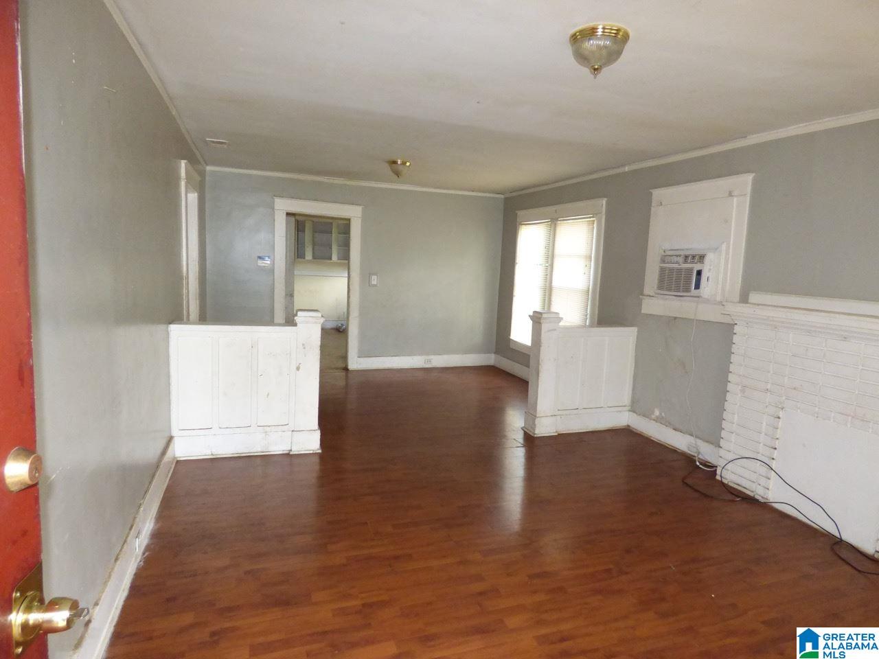404 Fulton Avenue Southwest Birmingham, AL 35211 - Photo 2 of 10