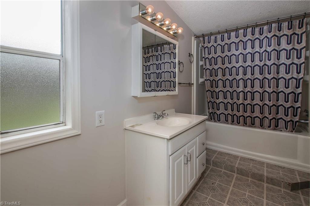 3996 Dunbar Bridge Road Asheboro, NC 27205 - Photo 35 of 41 Gallery Image 35