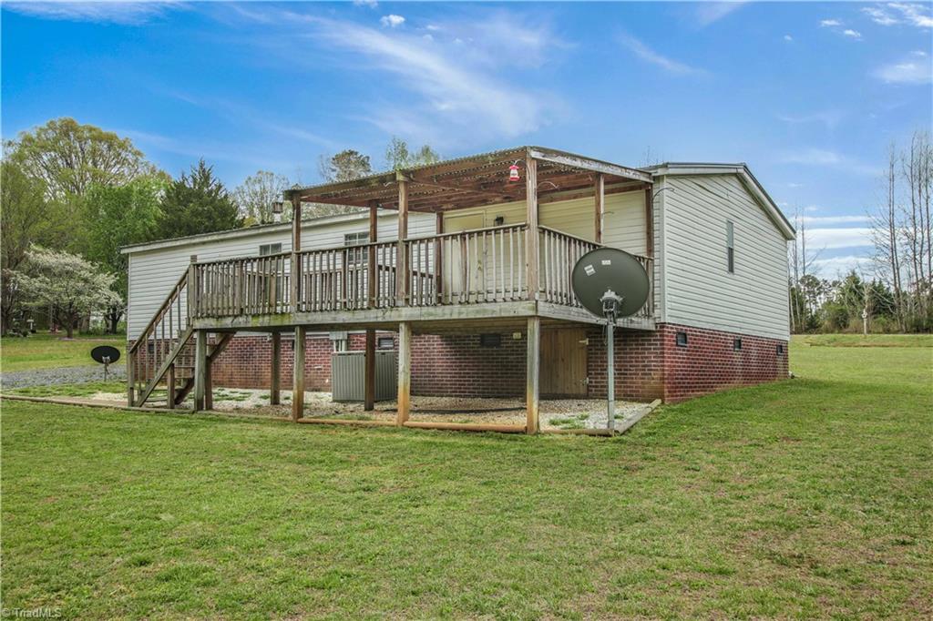 3996 Dunbar Bridge Road Asheboro, NC 27205 - Photo 9 of 41 Gallery Image 9