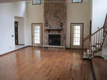 218 Keefer Street Racine, WV 25165 - Photo 4 of 8 Living Room.