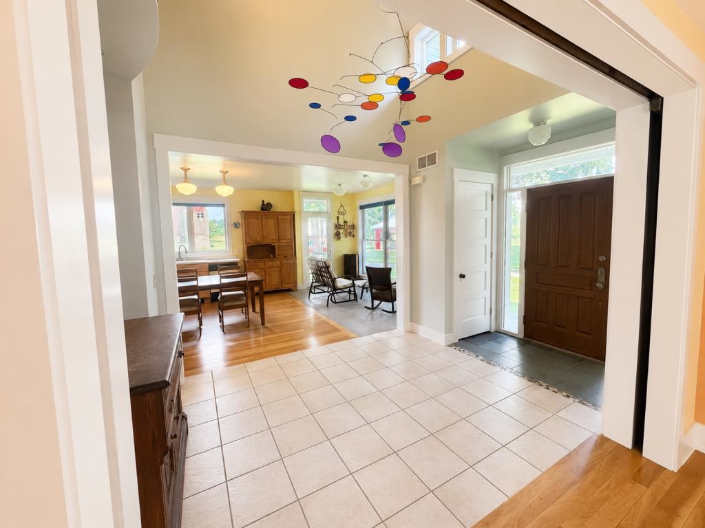 8220 North Tolles Road Evansville, WI 53536 - Photo 7 of 39