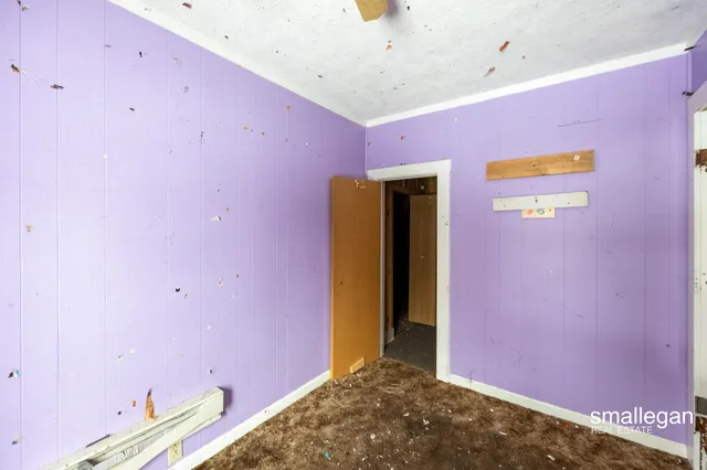 $147,900 | 49 2nd Street Northwest, Kent City, MI 49330