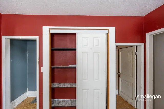 $147,900 | 49 2nd Street Northwest, Kent City, MI 49330