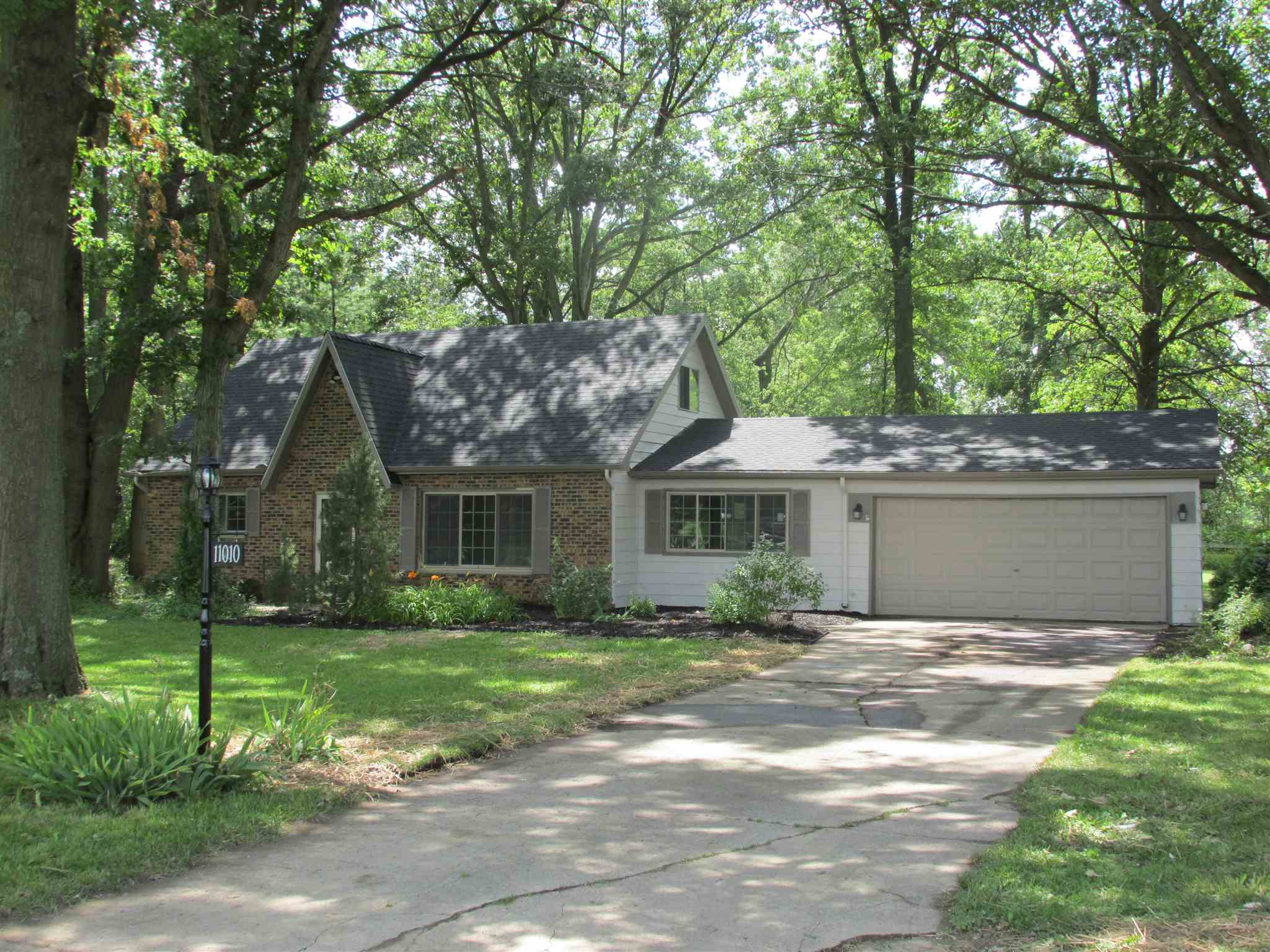 11010 Marion Center Road Fort Wayne, IN 46816 - Photo 1 of 18