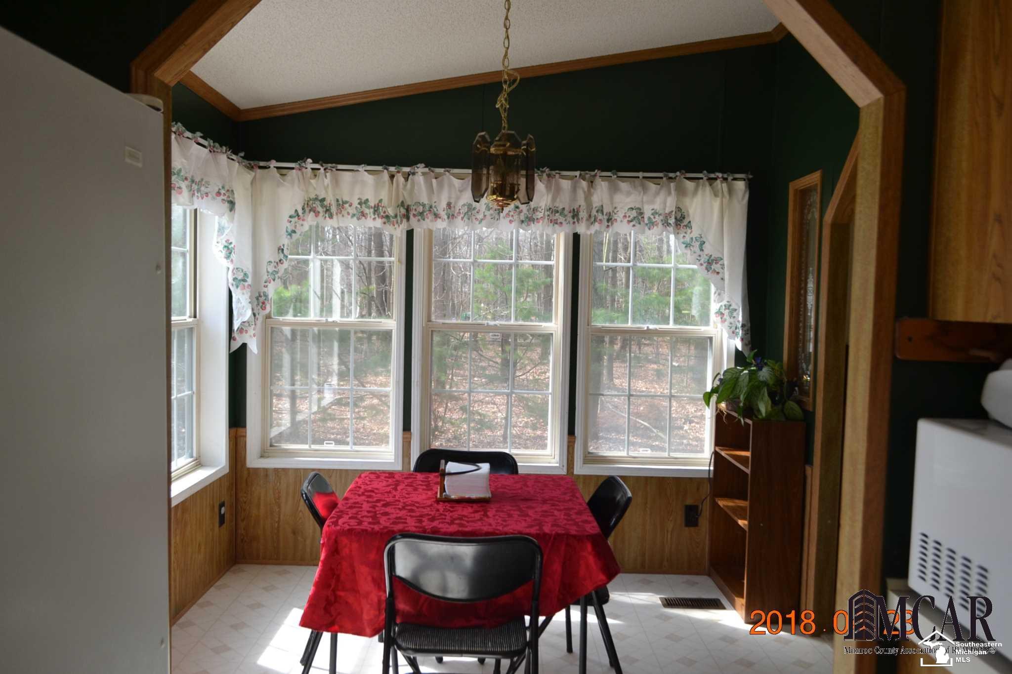 11255 Secor Road Temperance, MI 48182 - Photo 15 of 25 Eat-in Kitchen/ Great Room