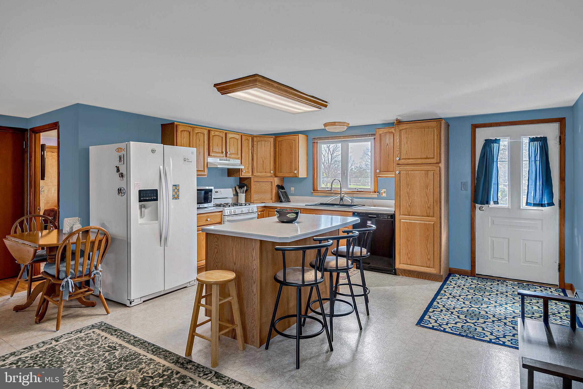 5629 Elizabethtown Road Palmyra, PA 17078 - Photo 12 of 38 Gallery Image 12