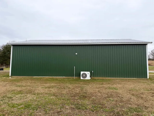 $299,900 | 1823 Highway 68, New Harmony, IN 47631