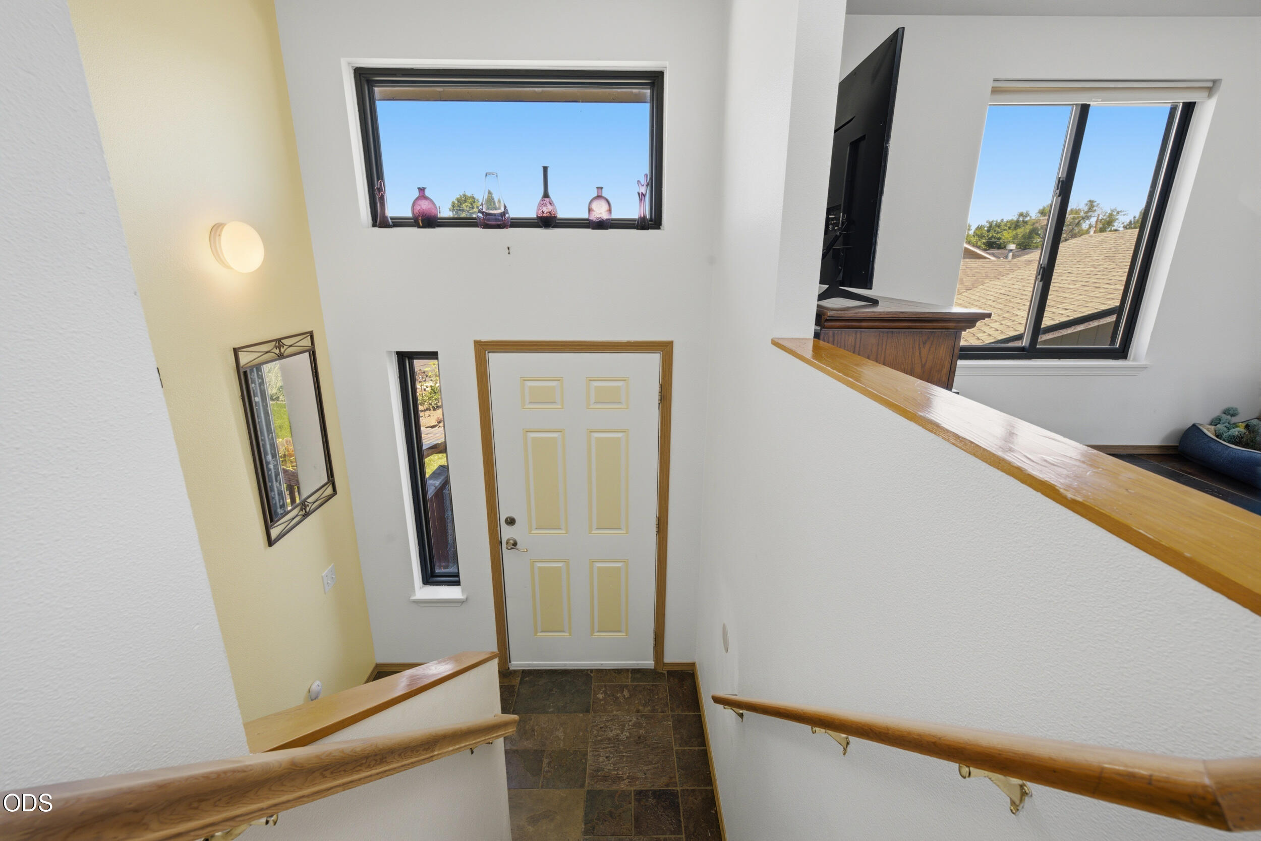 2346 Southwest 20th Court Redmond, OR 97756 - Photo 6 of 41