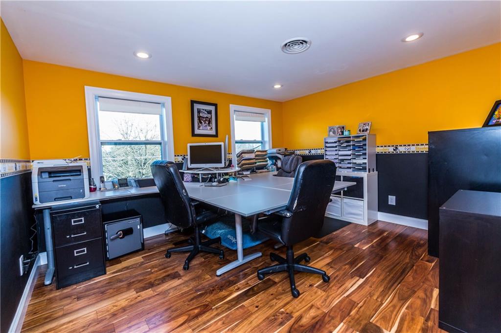 406 Nike Road Coraopolis, PA 15108 - Photo 18 of 25 Gallery Image 18