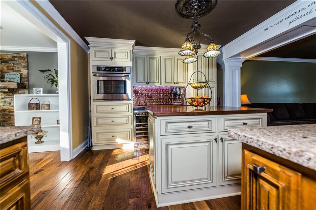 406 Nike Road Coraopolis, PA 15108 - Photo 4 of 25 Gallery Image 4