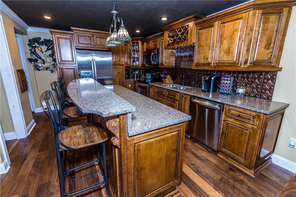 406 Nike Road Coraopolis, PA 15108 - Photo 5 of 25 Gallery Image 5
