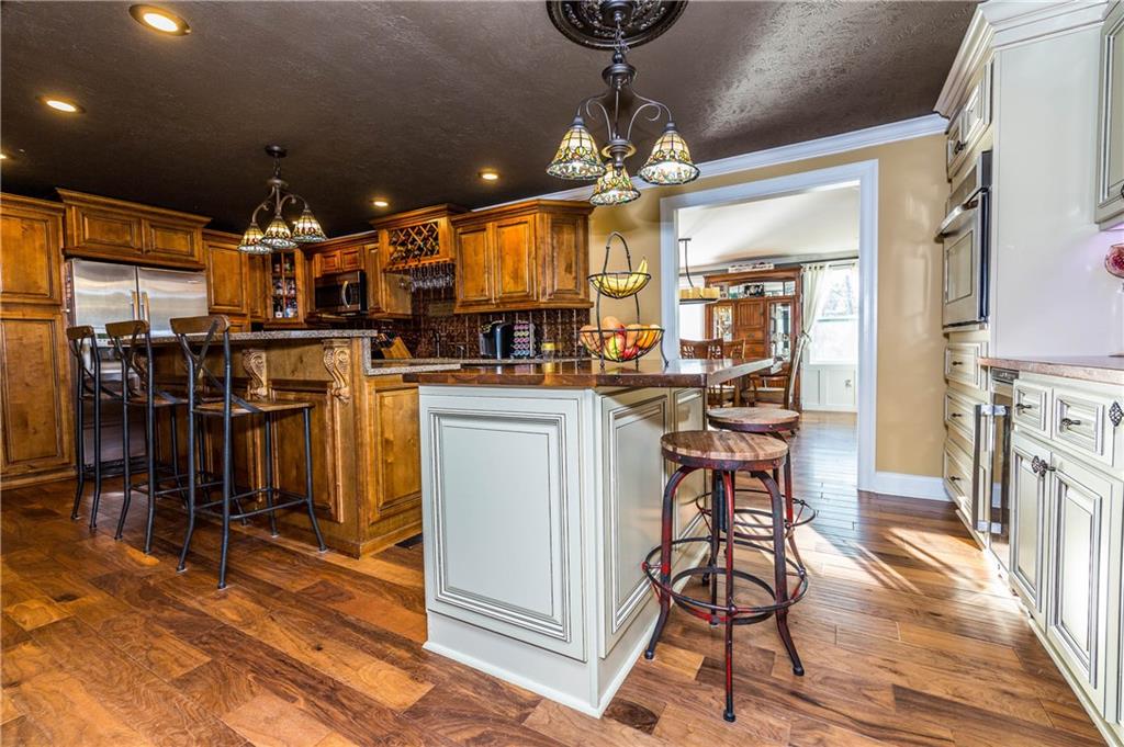 406 Nike Road Coraopolis, PA 15108 - Photo 6 of 25 Gallery Image 6