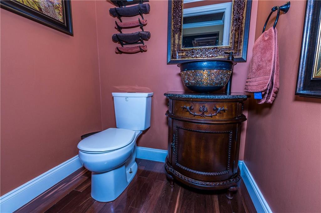 406 Nike Road Coraopolis, PA 15108 - Photo 10 of 25 Gallery Image 10