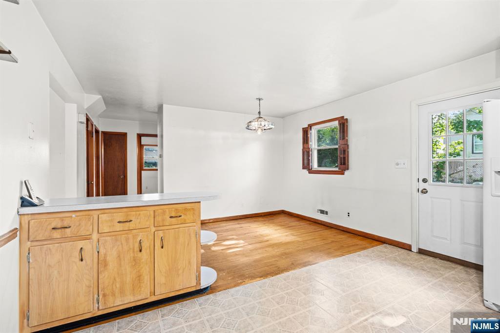 78 Garden Street Wood-Ridge, NJ 07075 - Photo 6 of 32 Gallery Image 6