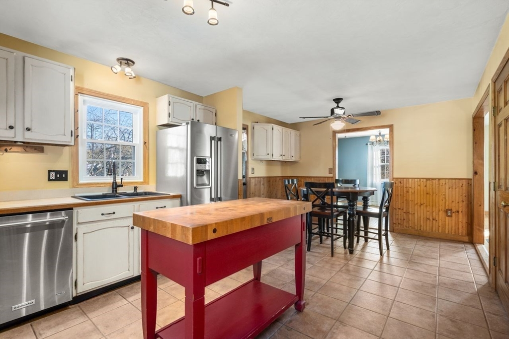 535 Lake Avenue Worcester, MA 01604 - Photo 2 of 38 Gallery Image 2