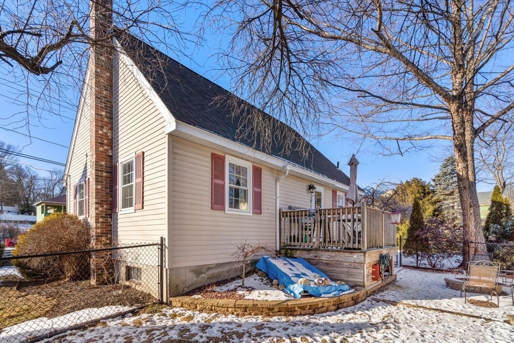 535 Lake Avenue Worcester, MA 01604 - Photo 34 of 38 Gallery Image 34