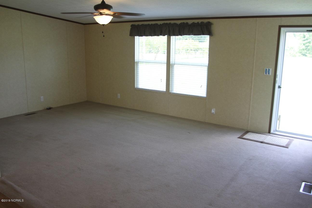 710 Reva Road Fairmont, NC 28340 - Photo 2 of 18 IMG_4222